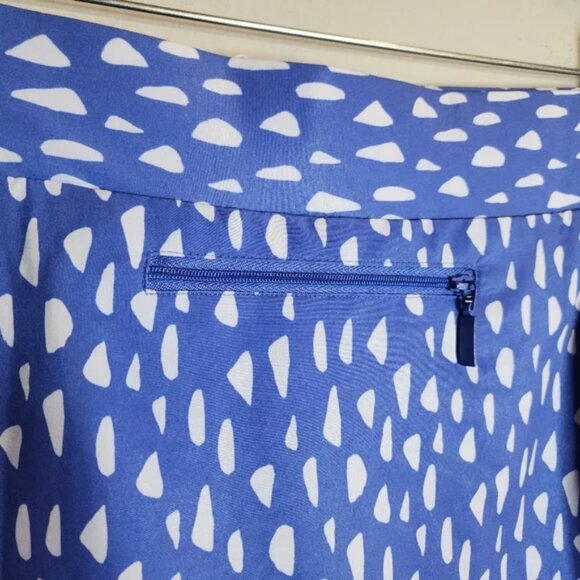 Like New Chico’s Women's Zenergy Neema Pebble Pocket‎ Skort Amparo Blue 12 - Picture 14 of 15